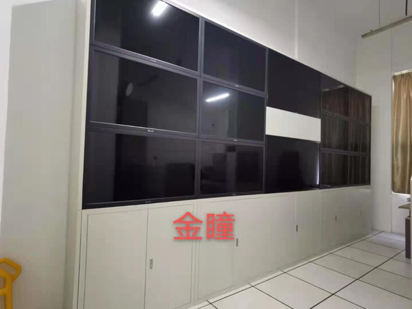廣西北海候鳥樓盤監(jiān)控中心43寸監(jiān)視器14臺+機(jī)柜